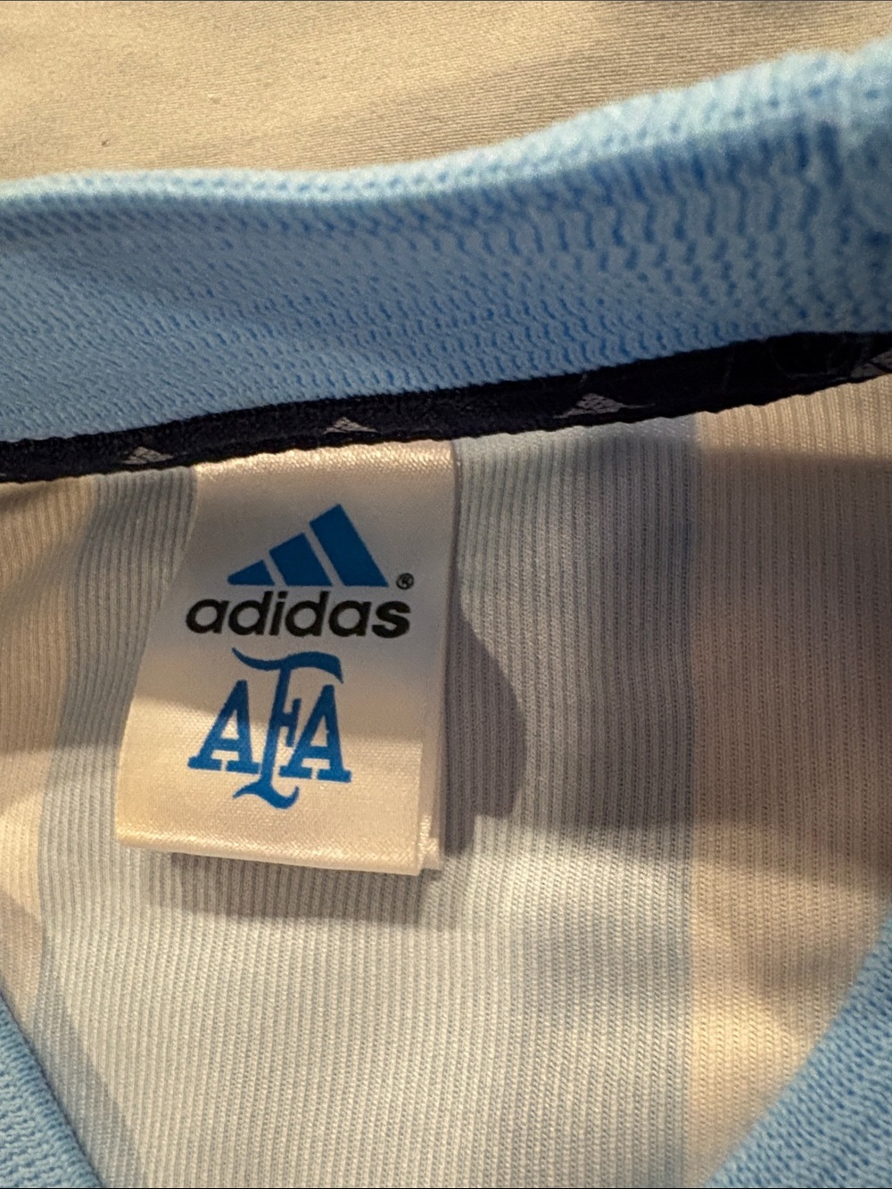Men Jerseys - Picture 5 of 6